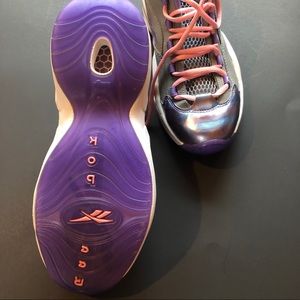Reebok Iverson Sneakers Size women’s 6